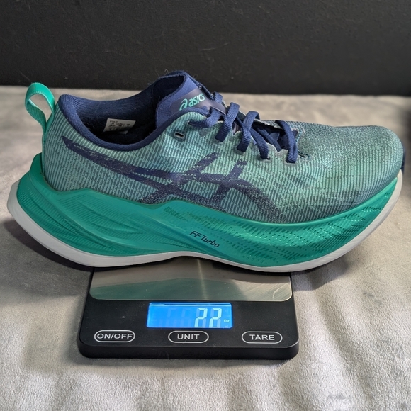 Women's Asics Superblast Size 7.5 - Picture 4 of 16